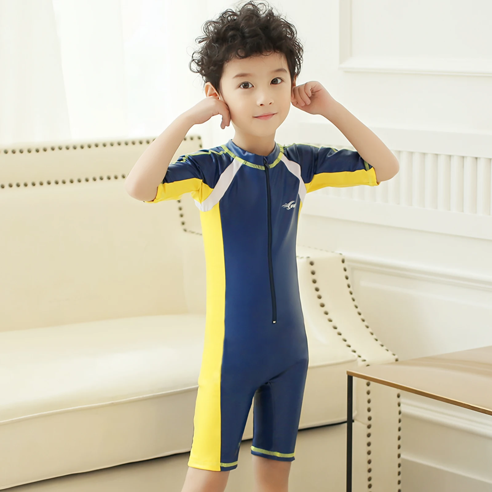 Traje de baño infantil para actividades de agua