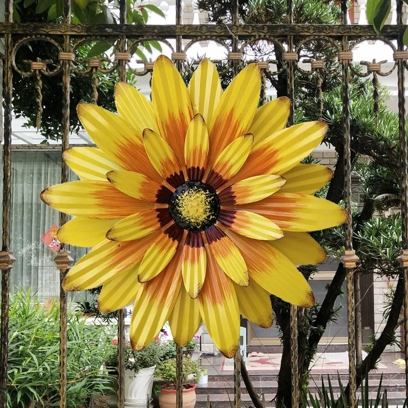 Detalle del relieve tridimensional de la flor