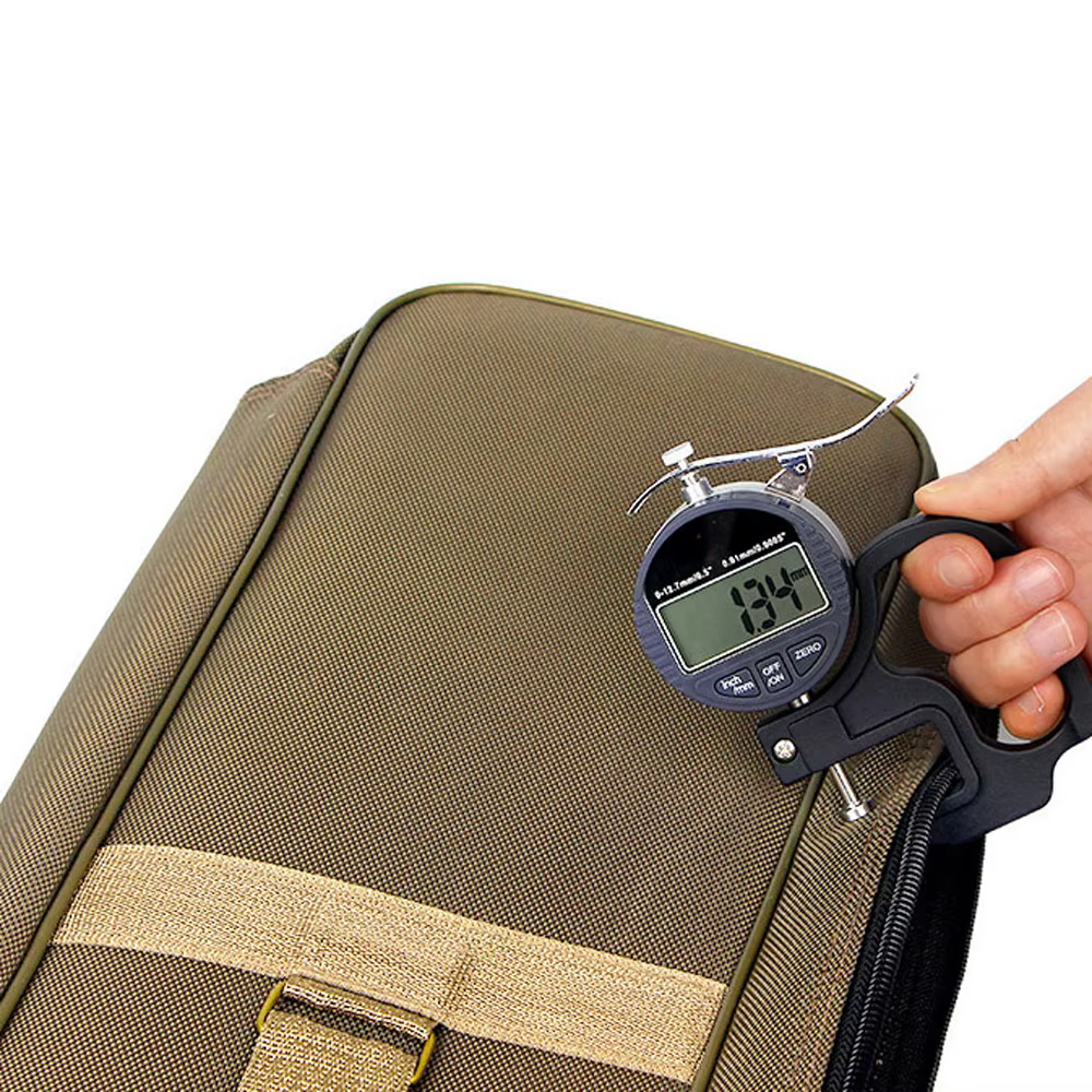 Bolsa rígida Oxford para cañas de pescar con organizador - imagen 4