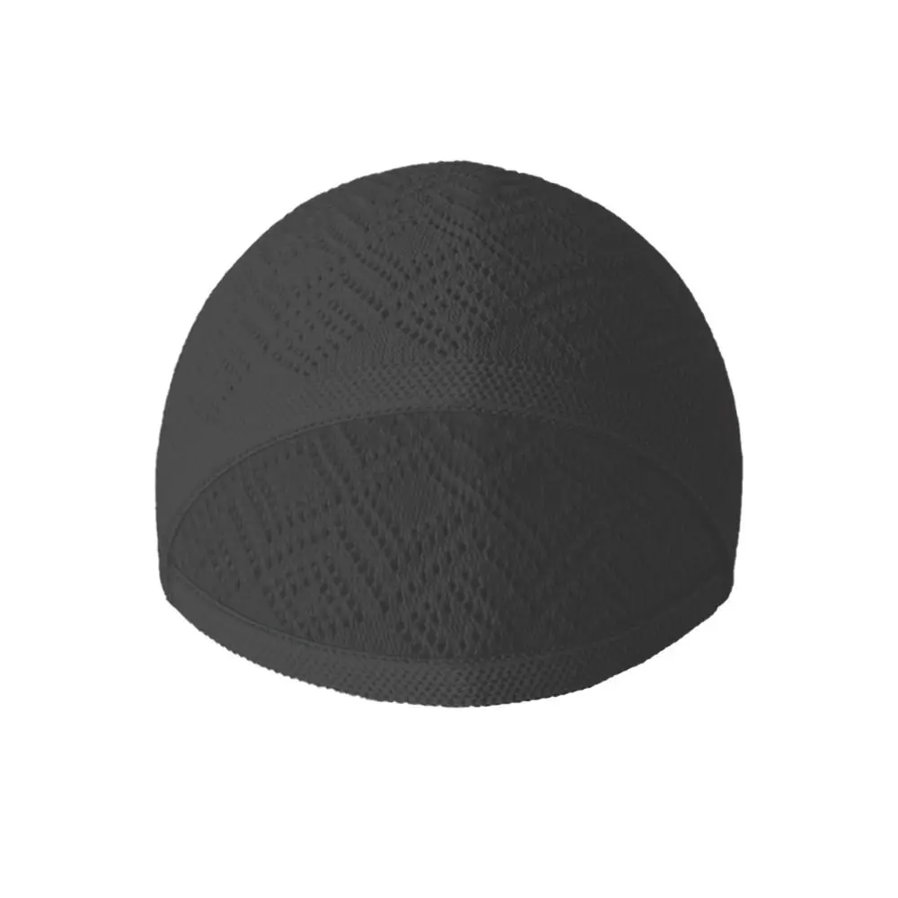 Gorro de oración de malla en color negro visto desde varios ángulos