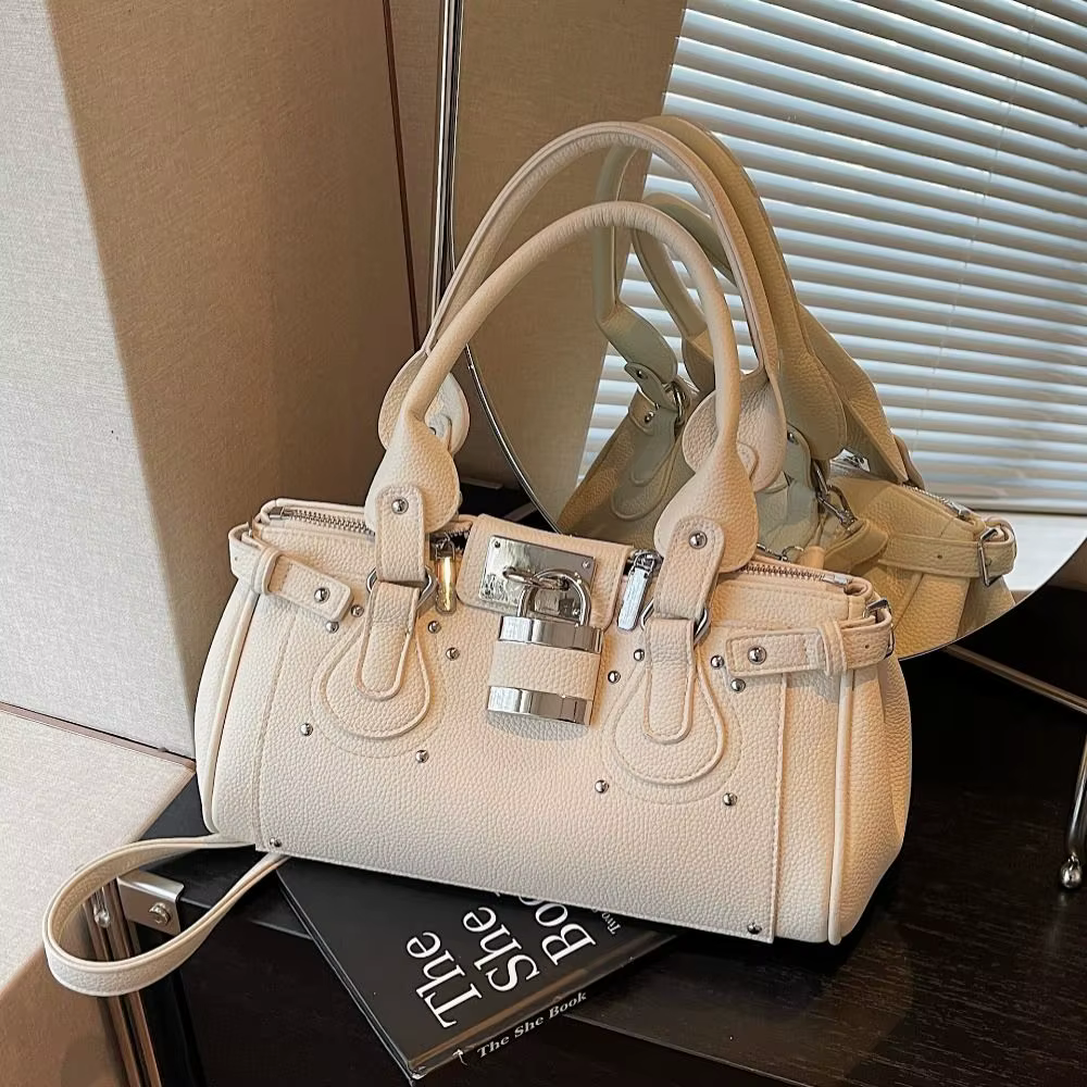 Bolso Boston de Cuero PU con Correa Ajustable – Ideal Viajes y Uso Diario - imagen 2