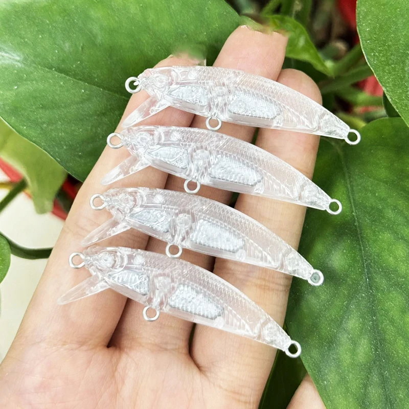Set de 50 señuelos minnow sin pintar