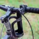 Portabotellas con giro 360° ajustable para carro de pesca - imagen 3