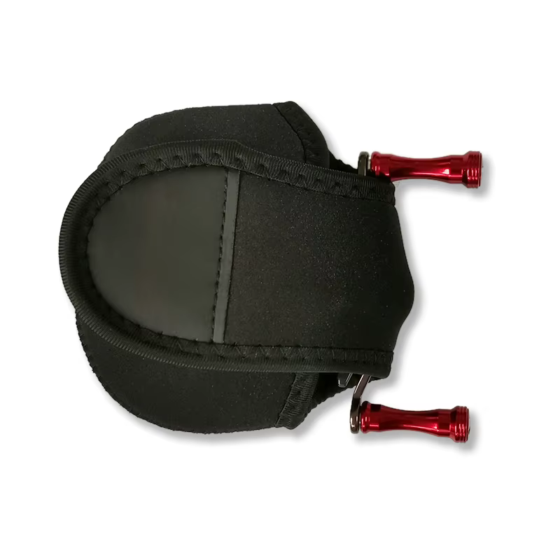 Bolsa junto a carrete de pesca