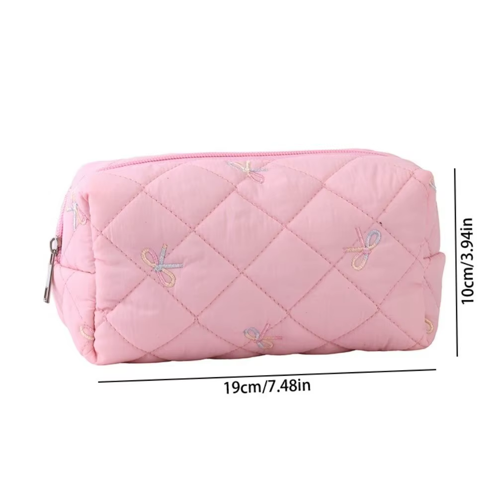 Bolsa de maquillaje acolchada rosa con bordado de lazo