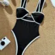 Traje de baño una pieza con hebilla metálica Fashion Star, relleno - imagen 4