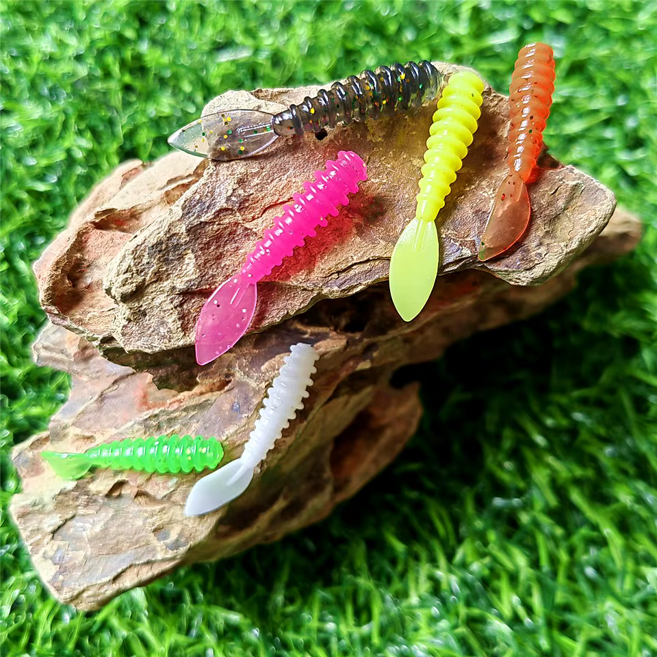 Gusano Suave Ocean Rock 3,5 cm para pesca de lubina - imagen 2