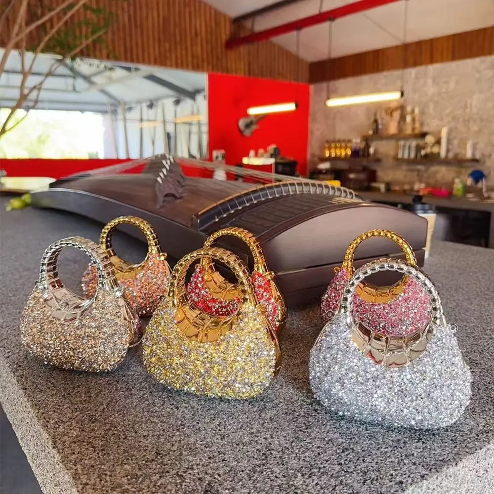 Bolso mini con pedrería de acrílico brillante, diseño compacto - imagen 2