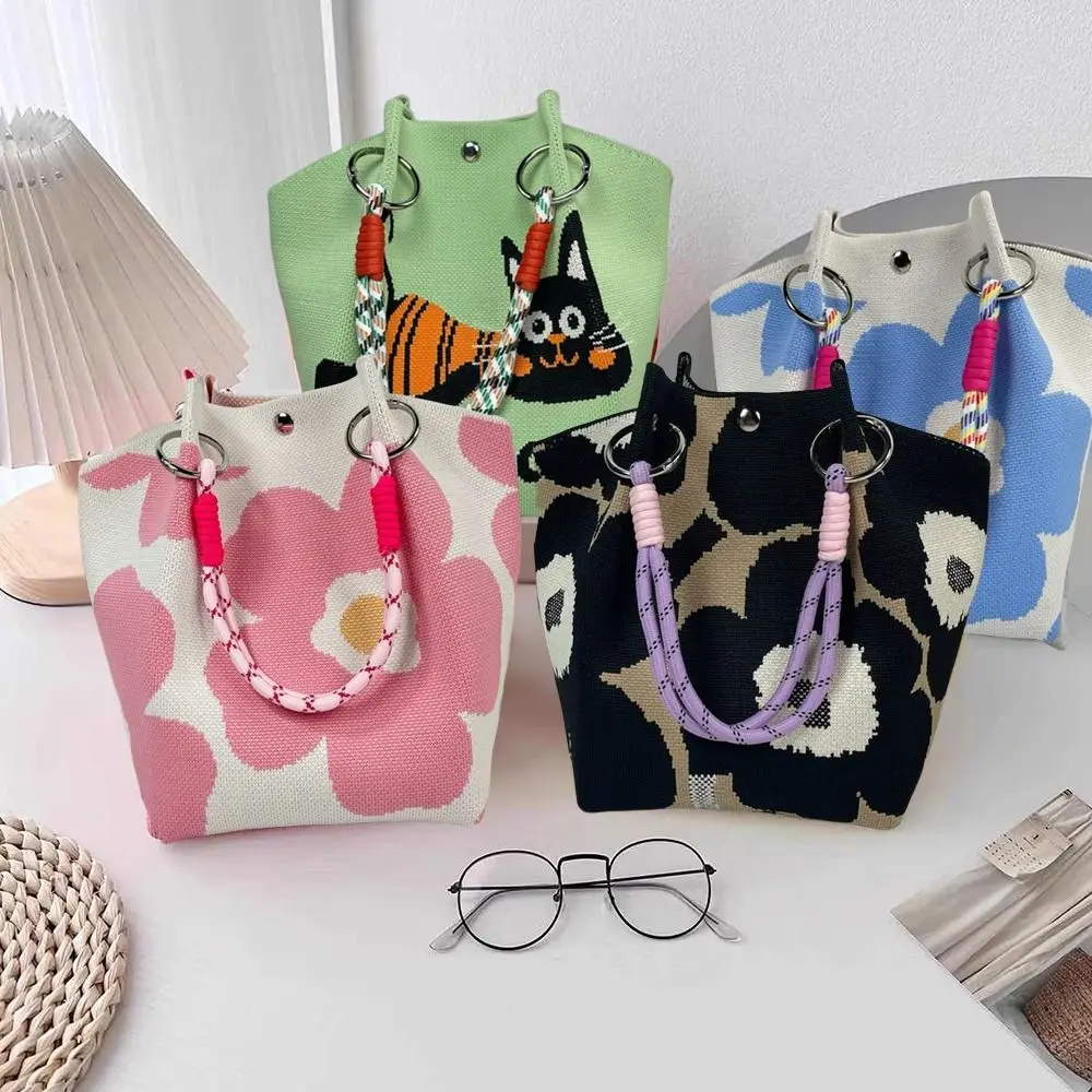 Bolso de cubo tejido a mano con hebilla de aro y bandolera - imagen 3