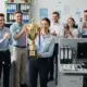 Trofeo de pesca oro personalizable, gran tamaño con tapa metálica