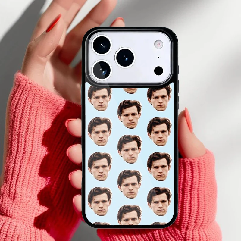 Funda para iPhone con diseño de Tom Holland en color negro