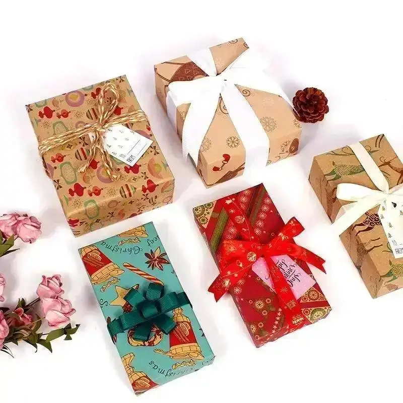 Papel de regalo navideño retro con copos y árbol de Navidad - imagen 4