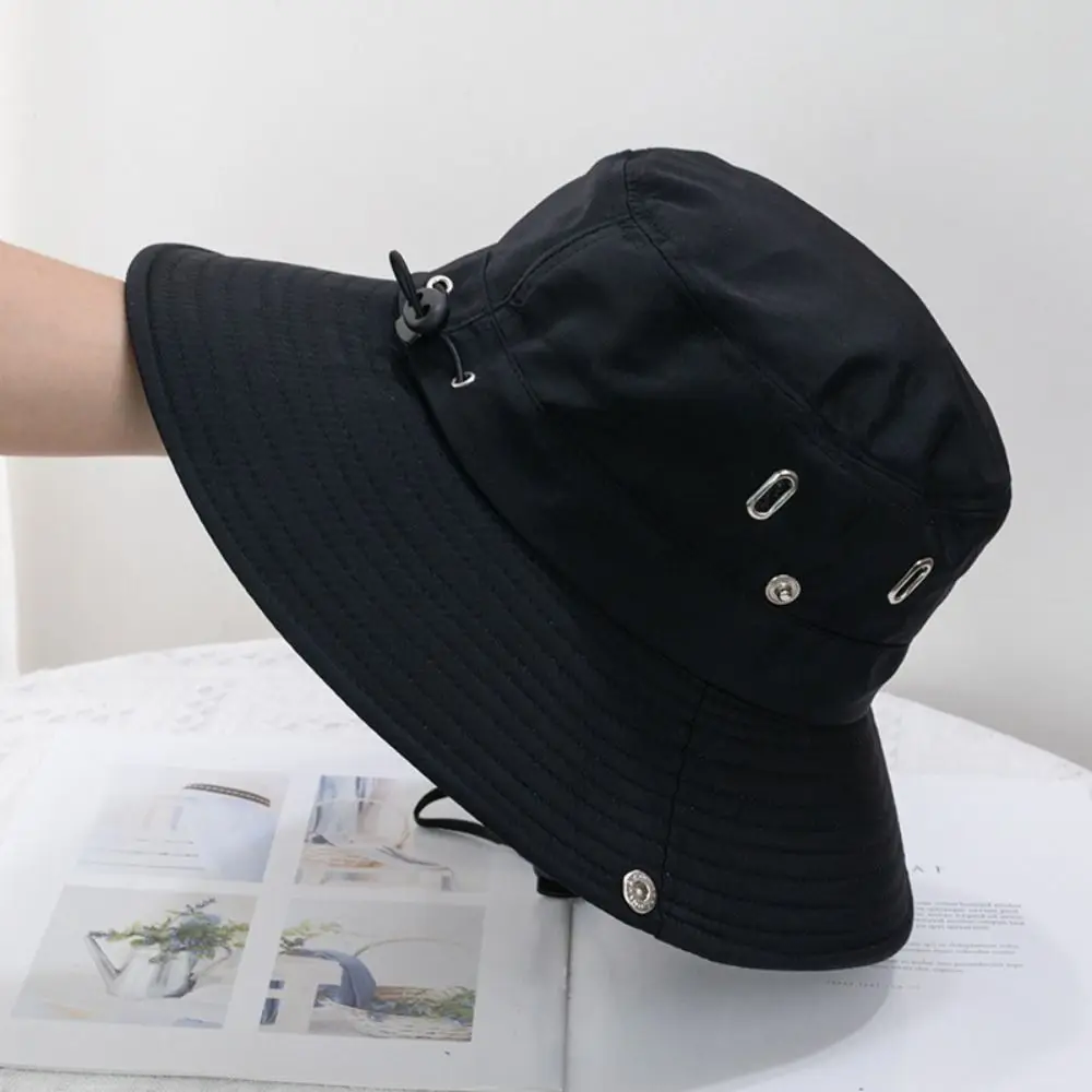 Sombrero BLACKON en tono gris con cordón ajustable