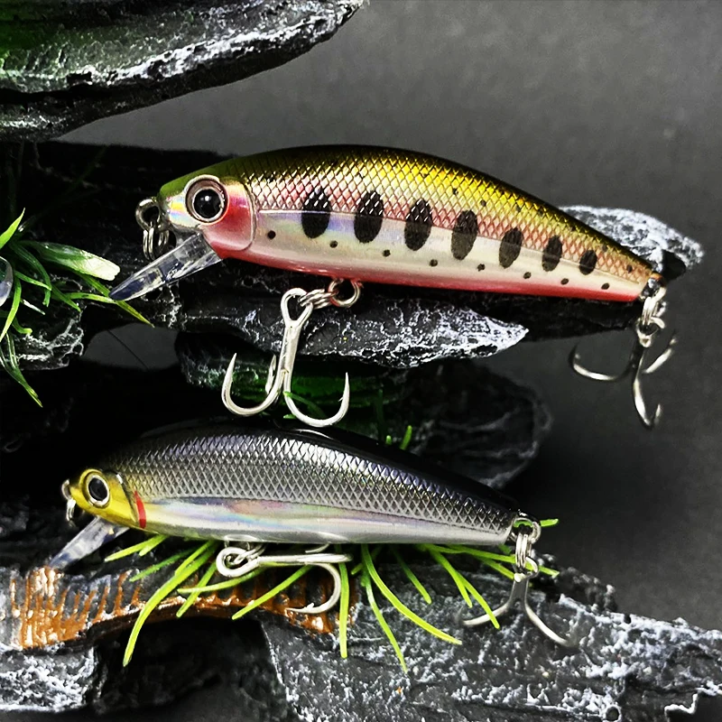 Swimbait con anzuelo triple visible