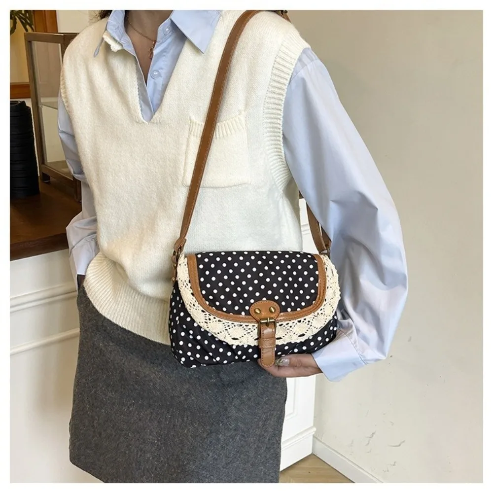 Bolso bandolera vintage de lona con ribete de encaje y estampado