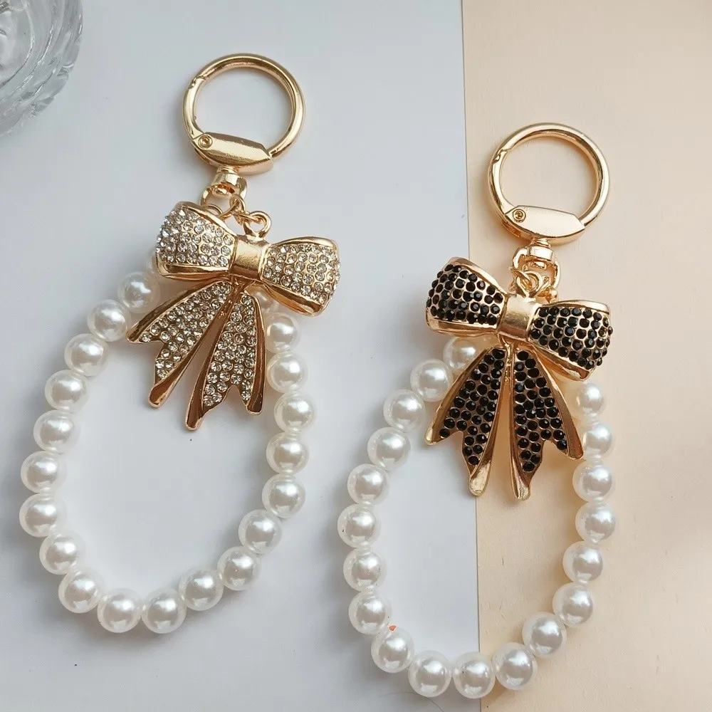 Llavero brillante con lazo de diamantes de imitación y colgante - imagen 3
