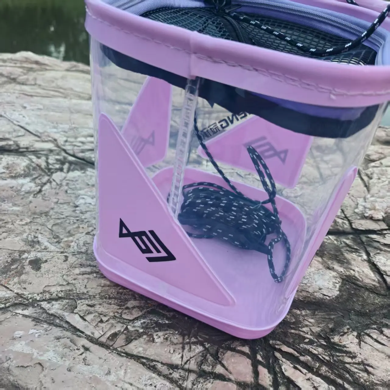 Uso del cubo en agua salada y dulce