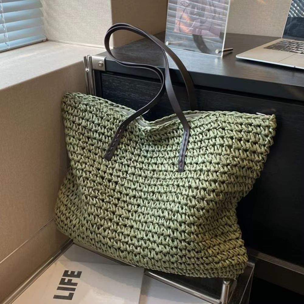 Vista completa del bolso tote tejido