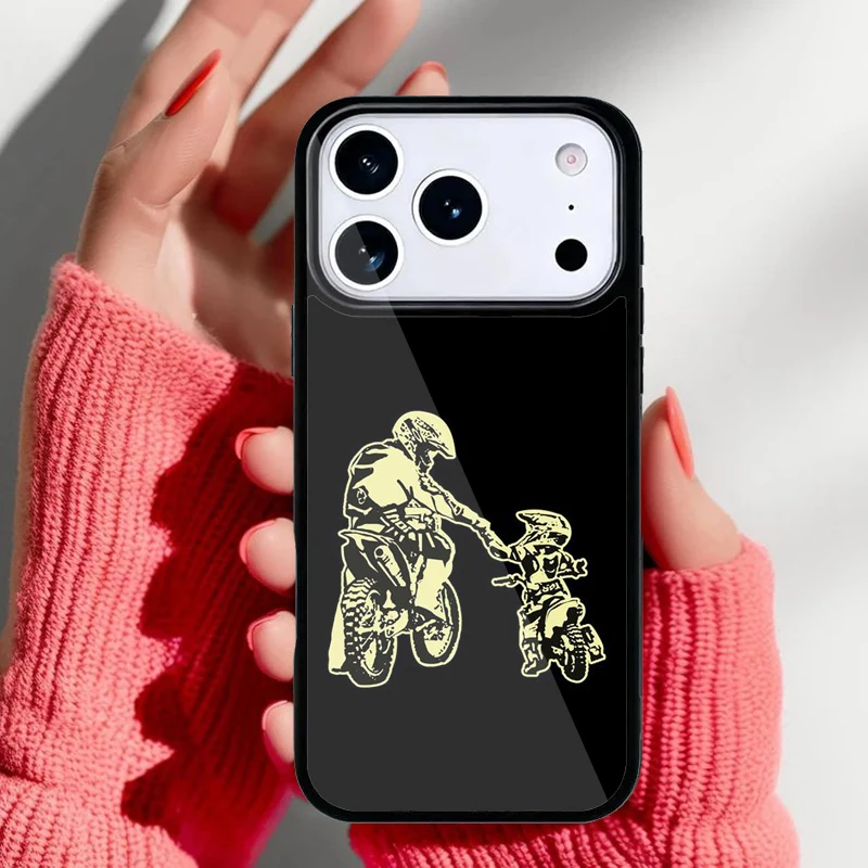 Funda vista frontal mostrando el diseño de motocross