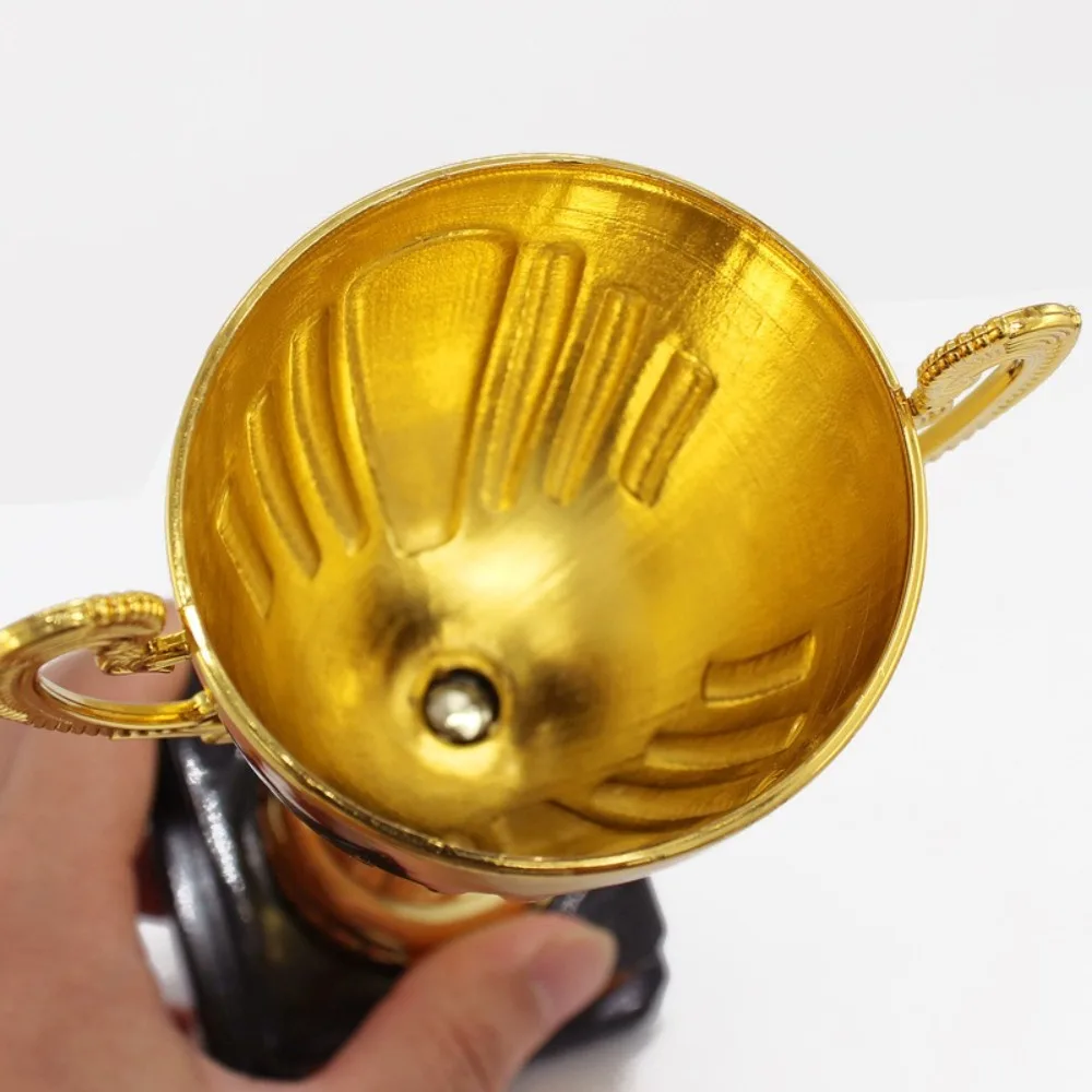 Trofeo de plástico dorado para competiciones: copa pequeña honor