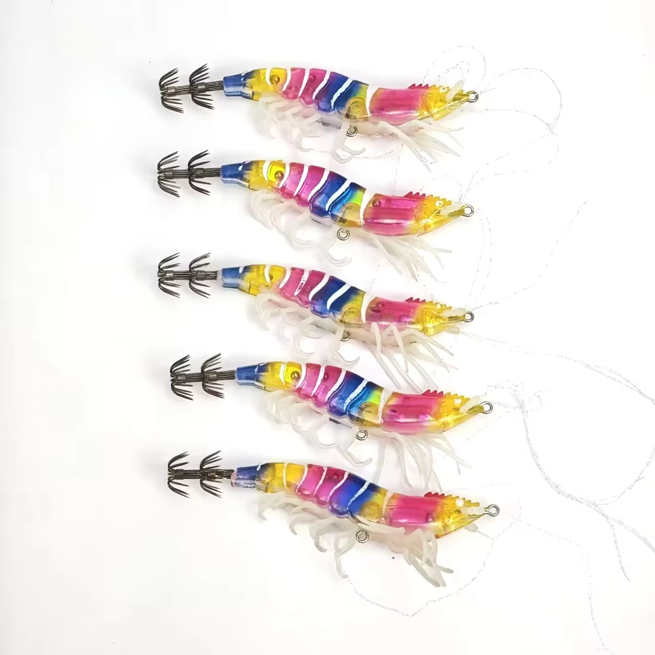 Variedad de señuelos del kit para elegir según las condiciones de pesca