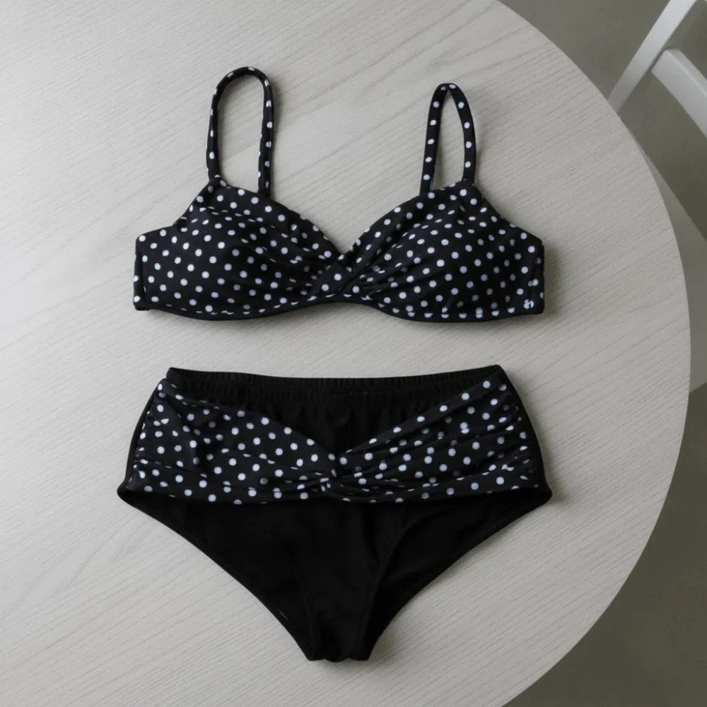 Bikini Halter de cintura baja con puntos y escote en V profundo mujer