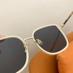 Gafas de sol retro cuadradas UV400 gran tamaño montura metálica