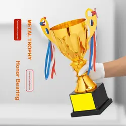 Trofeo metal dorado personalizable para baloncesto y fútbol