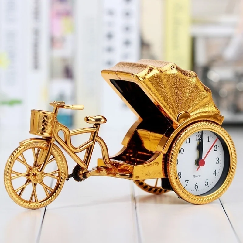 Detalle del mecanismo y esfera del reloj