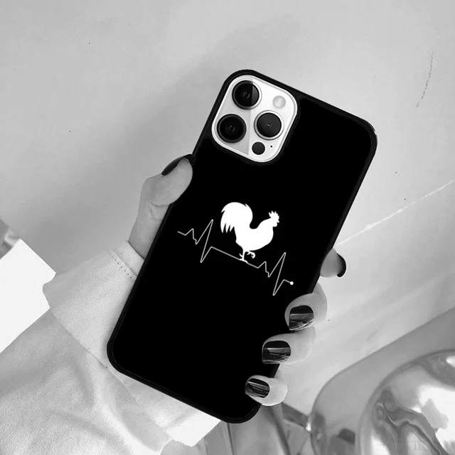 Imagen de varios modelos de iPhone con la funda puesta