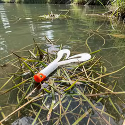Señuelo cola doble baja visibilidad natural para pesca de perca