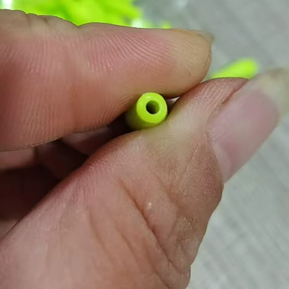 Gránulos luminosos para pesca nocturna