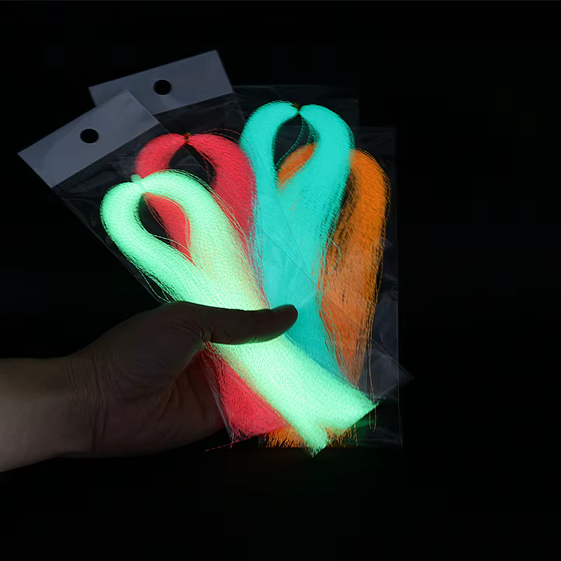 Inducader señuelo mosca nocturna brillante con flashabou retorcido - imagen 4