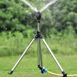 Aspersor 360º con trípode telescópico para riego de jardín
