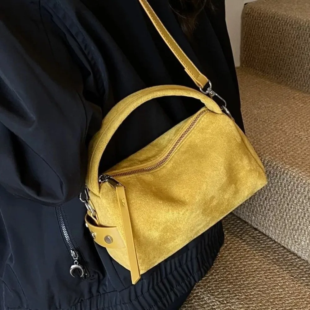 Bolso de hombro mini de cuero PU efecto ante, superficie esmerilada - imagen 3