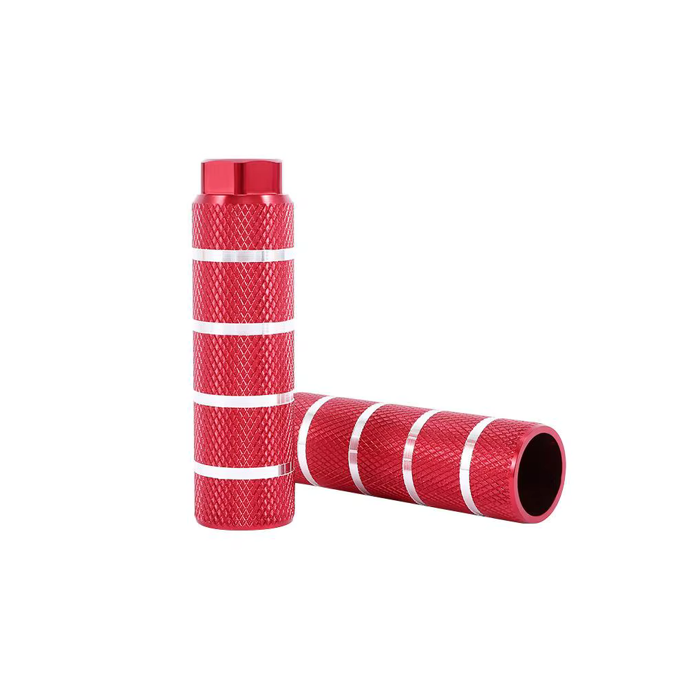 Conjunto de pegs de bicicleta en colores negro, rojo y azul