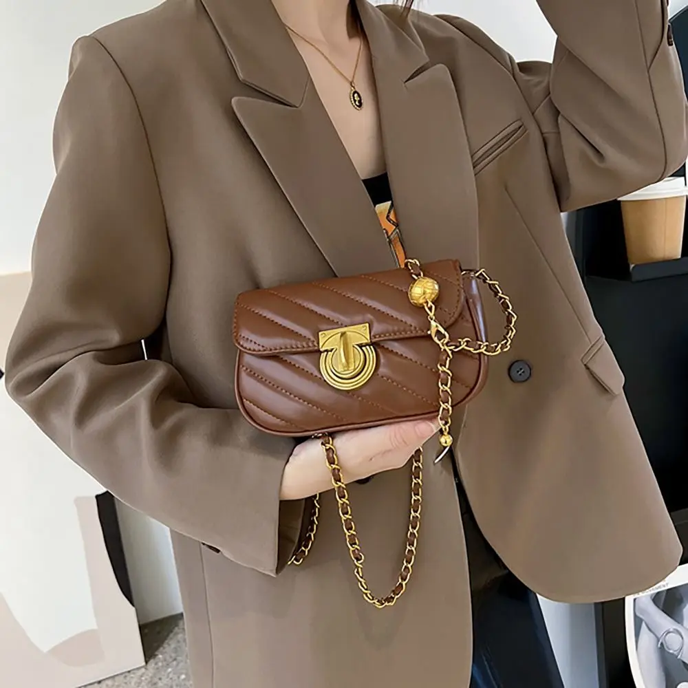 Bolso bandolera con cadena de cuero PU y cierre giratorio - imagen 3