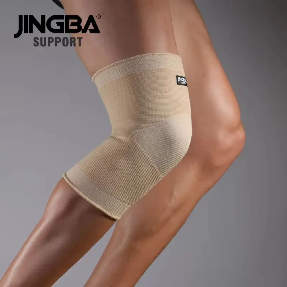 Rodillera unisex en diferentes ángulos de movimiento