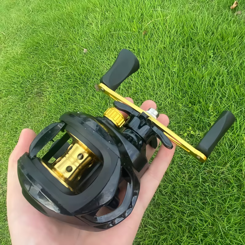 Carrete Baitcasting Metálico 7.2:1 – Arrastre potente y suave - imagen 4