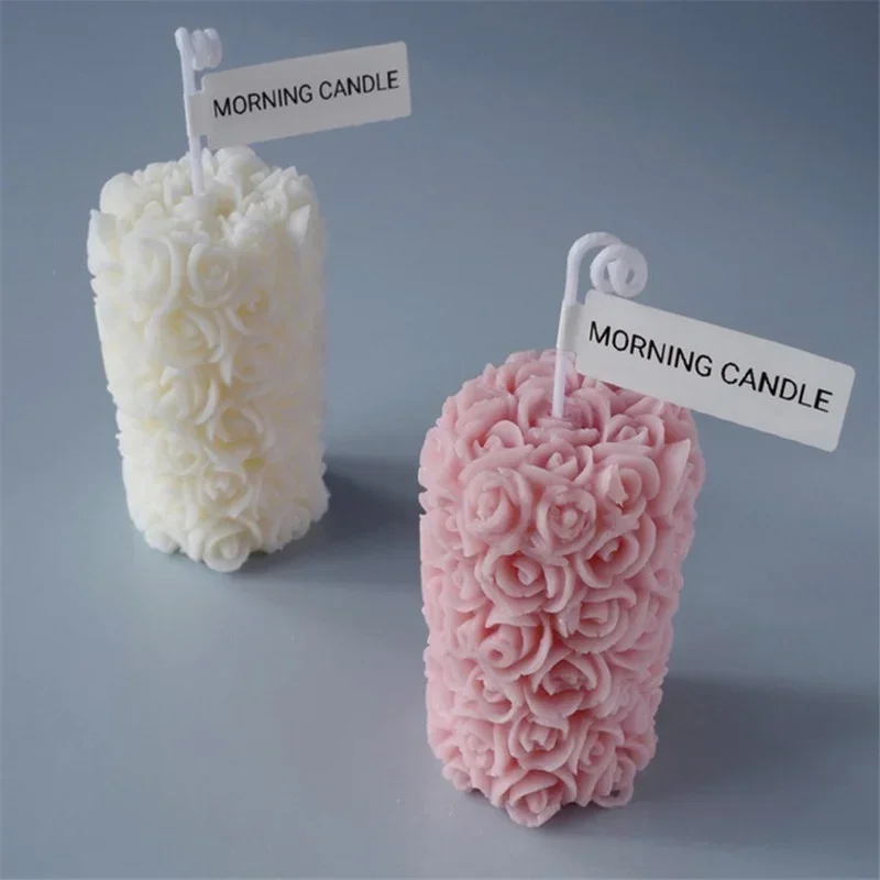 Molde de silicona con forma de cilindro y detalle floral