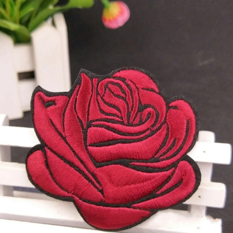 Parches termoadhesivos de rosas bordadas multicolor para ropa - imagen 3