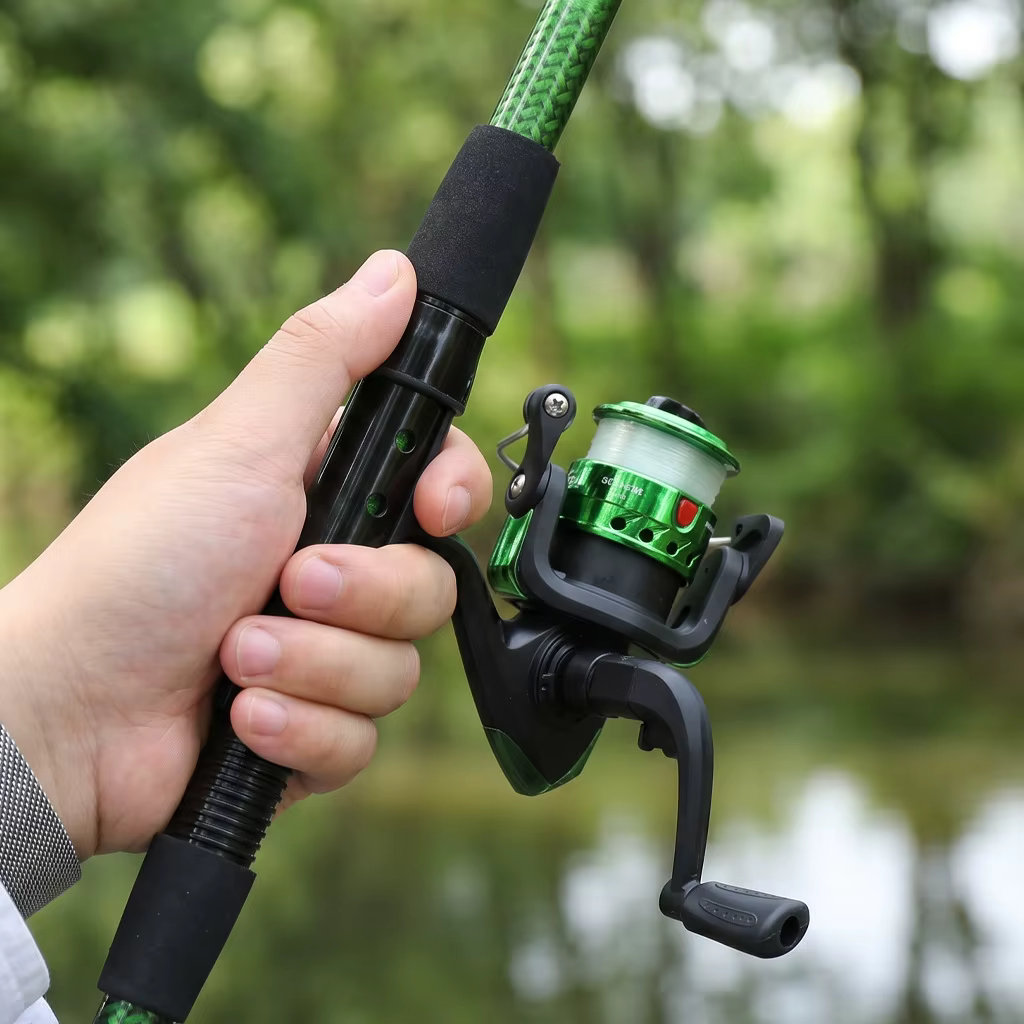 Caña telescópica de pesca con señuelo y caja de almacenamiento - imagen 4