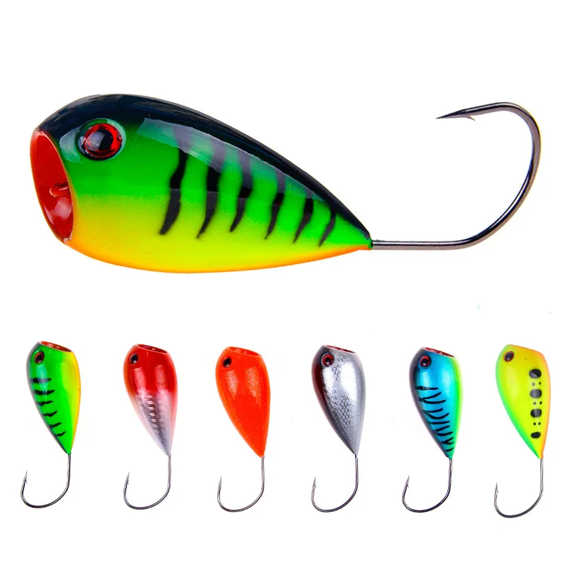 Popper CrankFish visto de lado mostrando su forma de huevo y acabado brillante