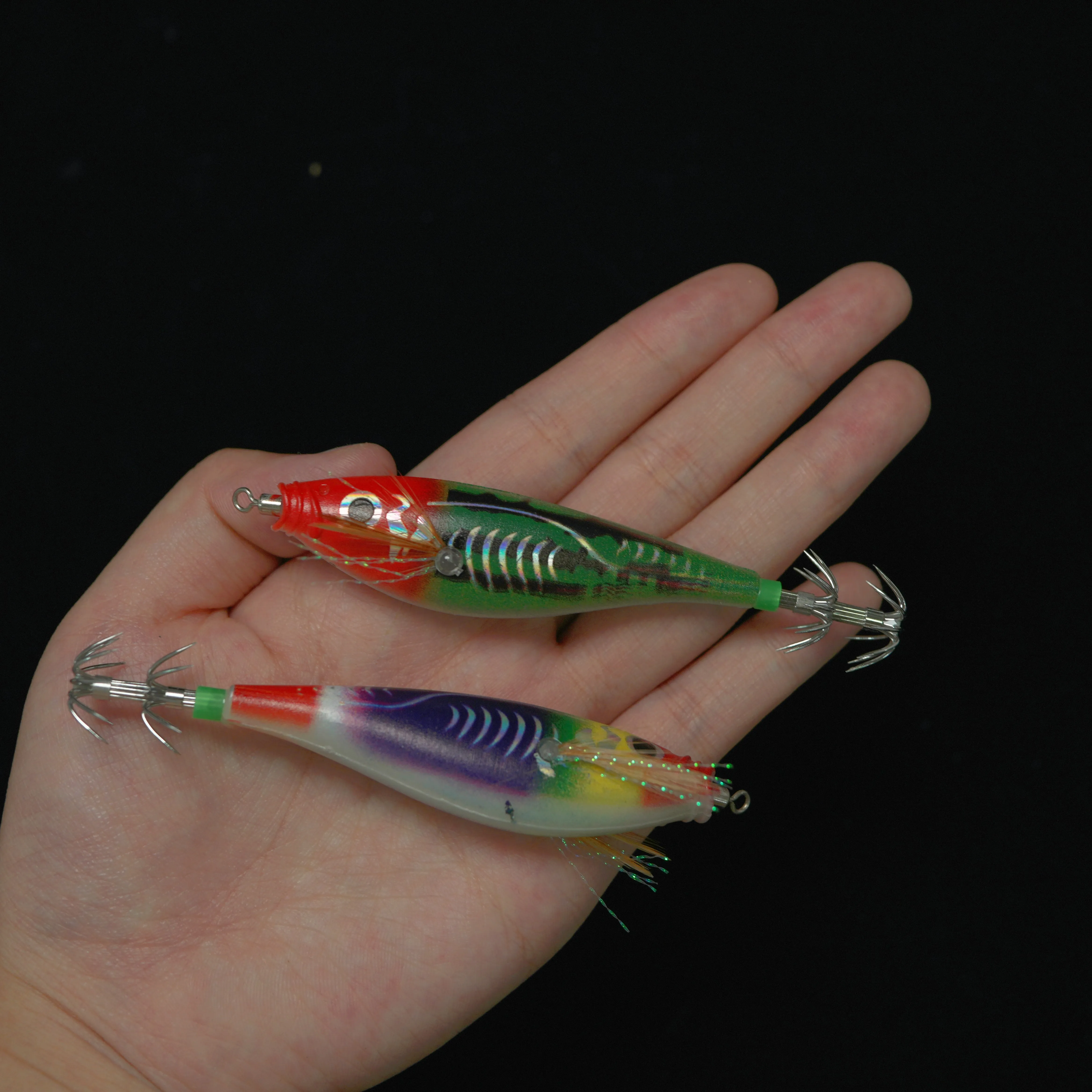 BRAVMACK jig luminoso arcoíris laser glow para calamar en agua salada - imagen 4