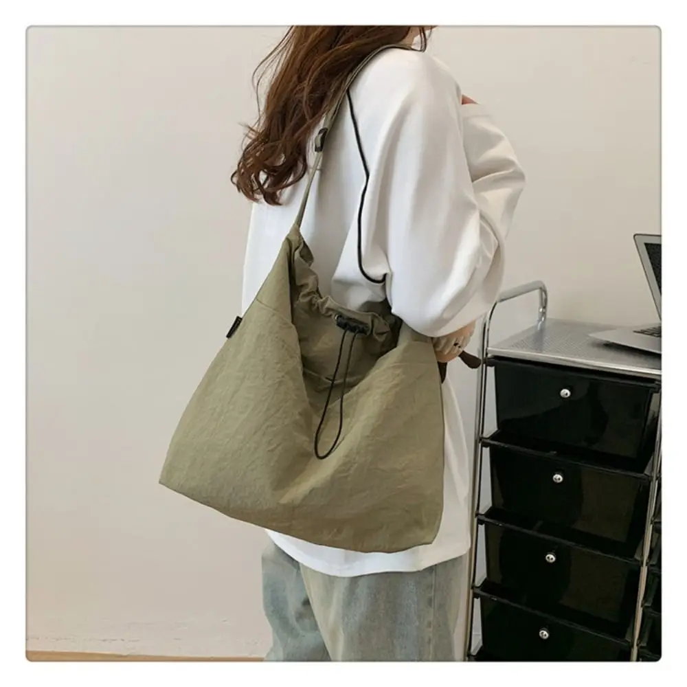 Bolso tote bandolera, uso cotidiano