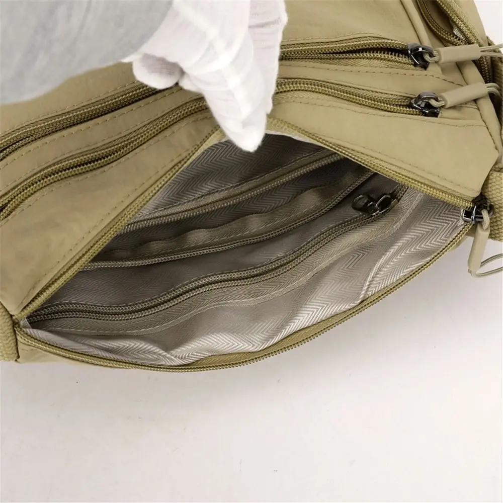 Bandolera con capacidad para esenciales diarios