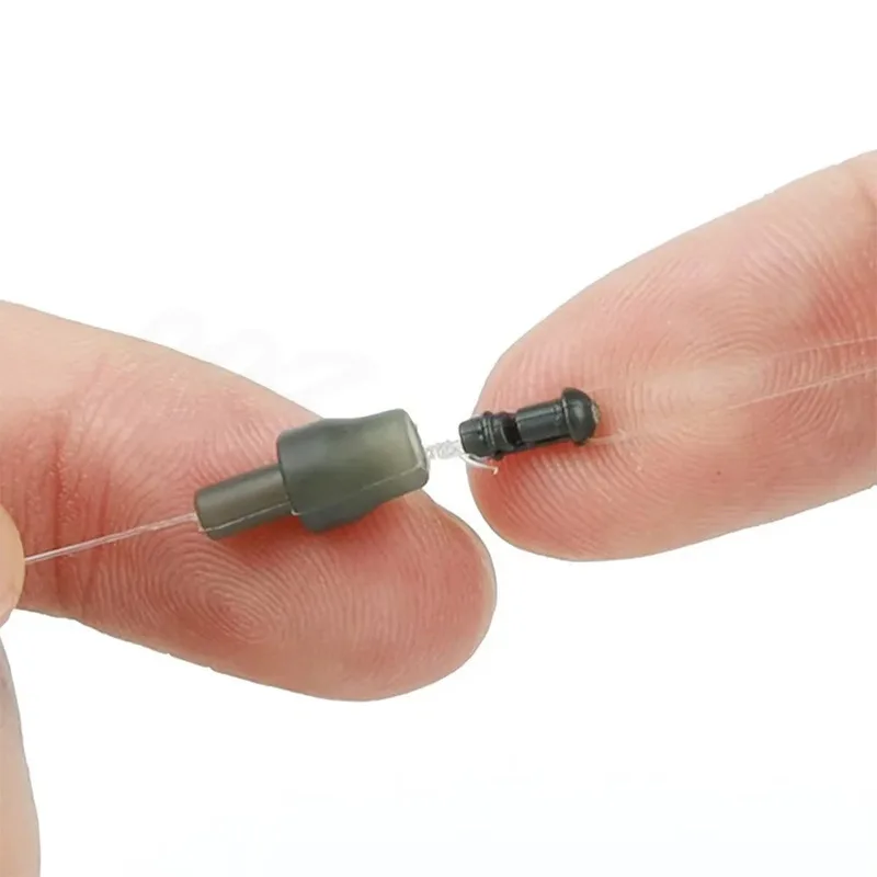 Ejemplo de montaje de aparejo para el cabello usando el conector