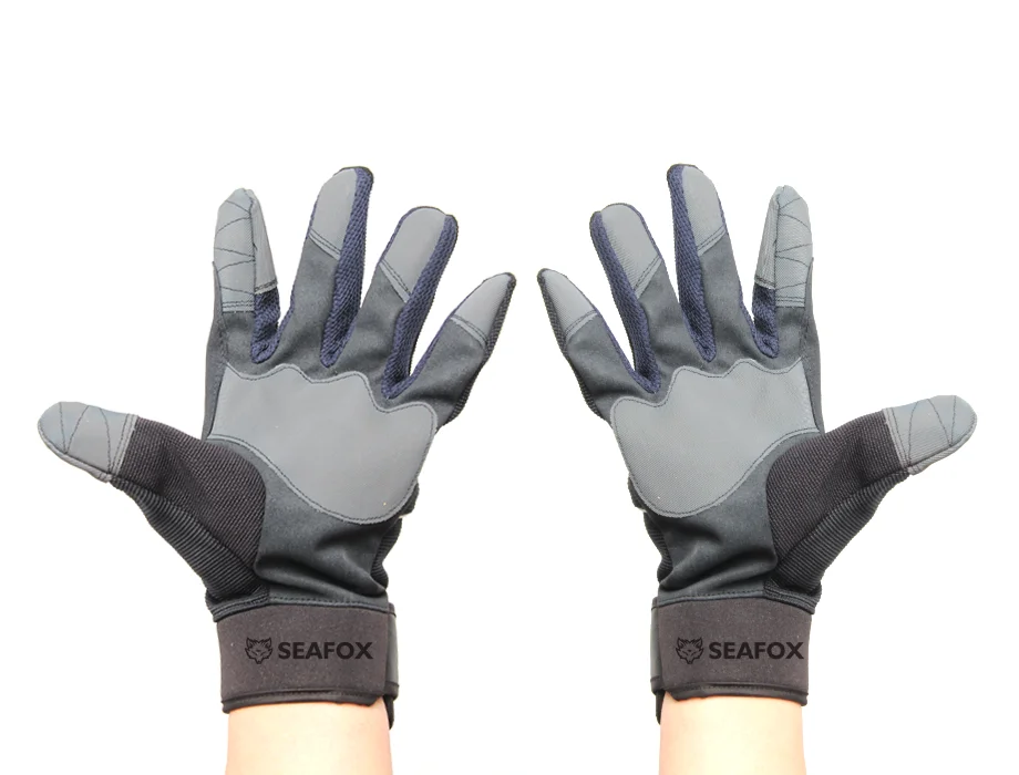 Guantes en uso durante actividad al aire libre