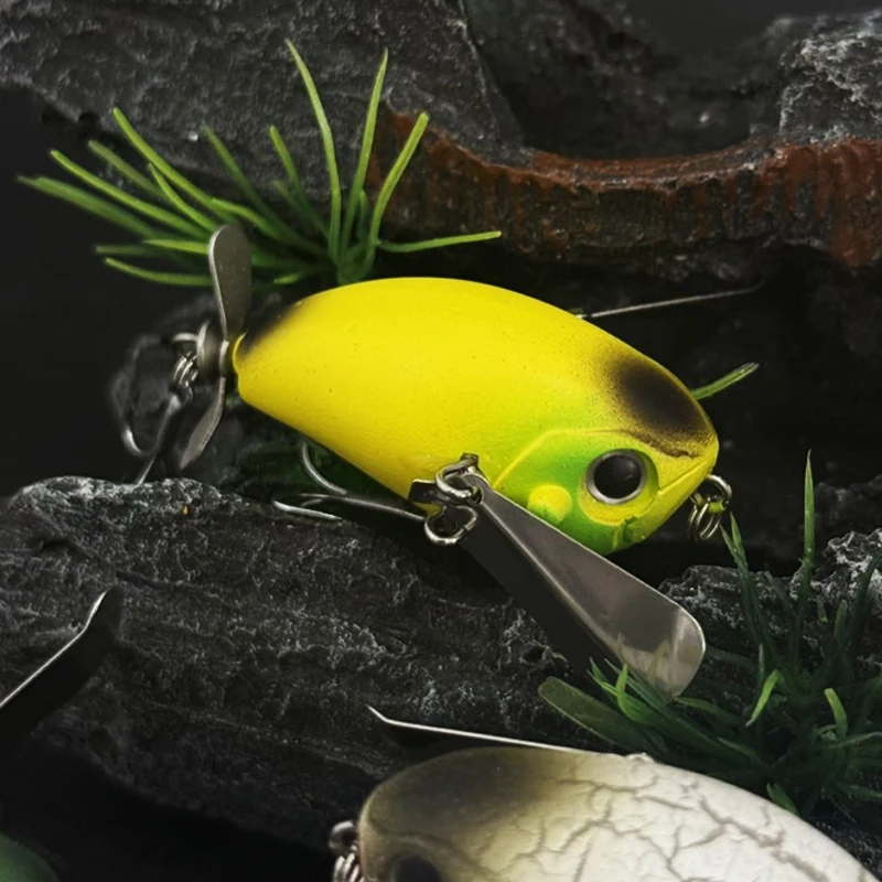 Señuelo cicada de superficie flotante con sonido y hélice metálica - imagen 3