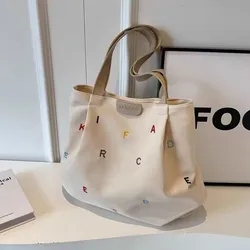 Bolso lona bordado letras grandes de hombro ligero